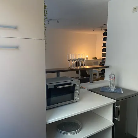 Kleine Quelle Aach 公寓 *